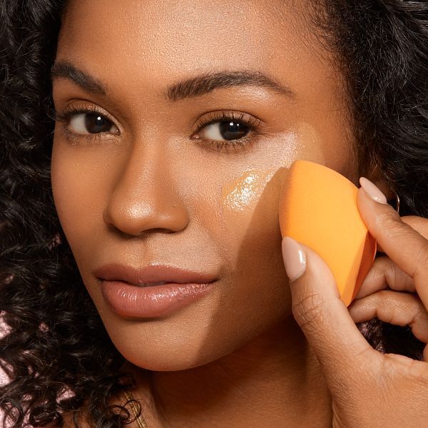 Real Techniques Miracle Complexion Sponge With Case GOODS Superdrug   