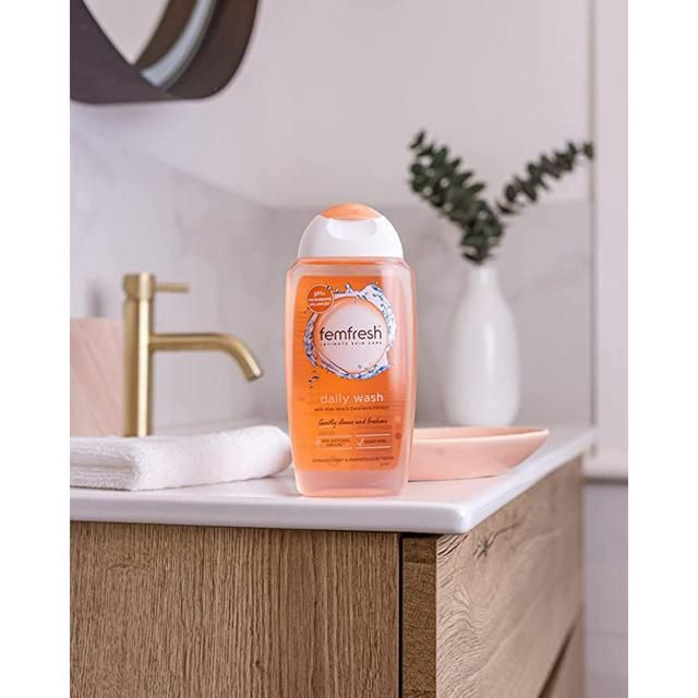 Femfresh Natural Balance Daily Intimate Wash   250ml