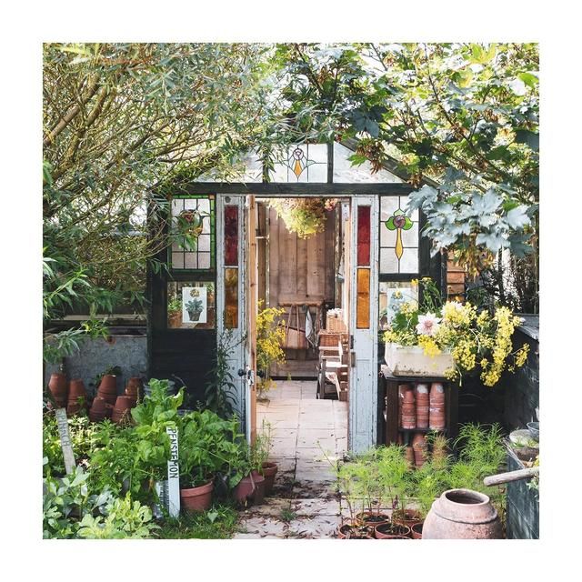 Gardeners World Potting Shed Blank Card