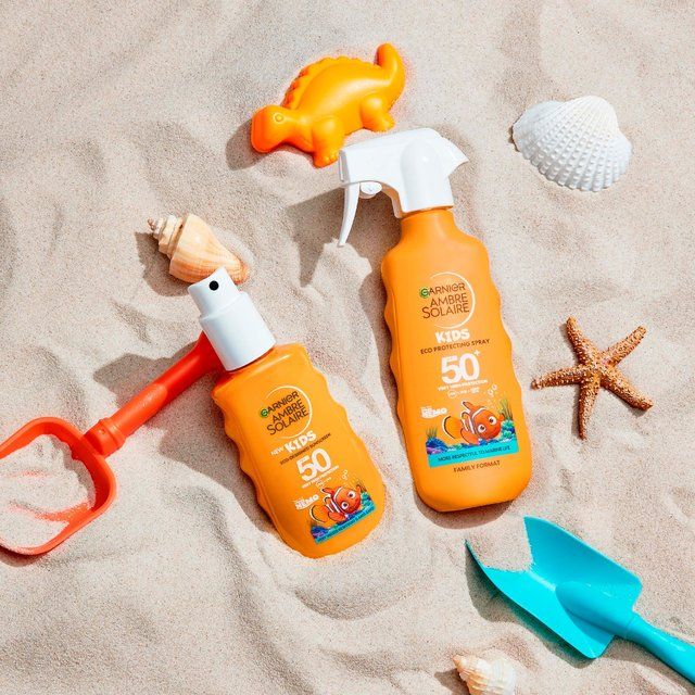 Garnier Ambre Solaire Kids Finding Nemo SPF 50+ Sun Spray   150ml