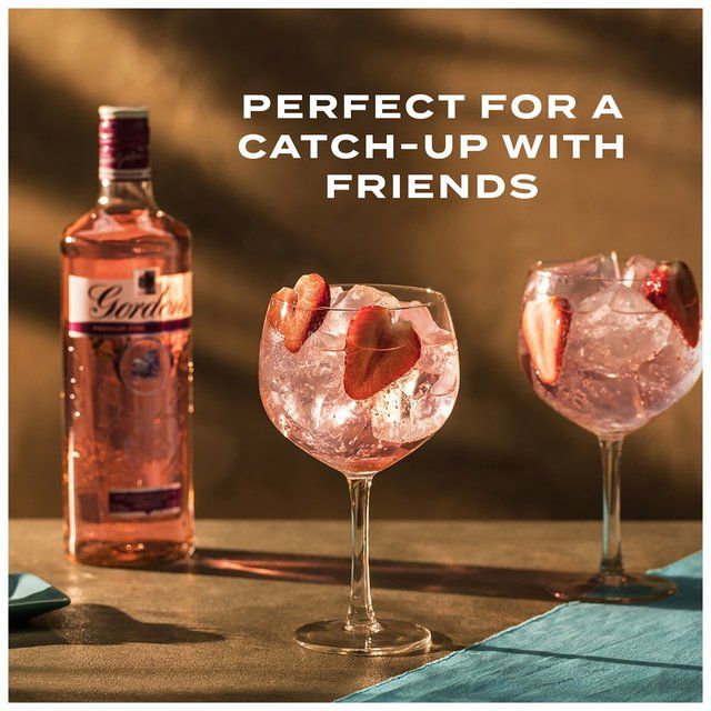 Gordon's Premium Pink Distilled Flavoured Gin 70cl