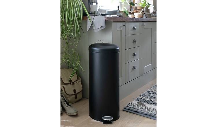 Habitat 30 Litre Domed Pedal bin - Black