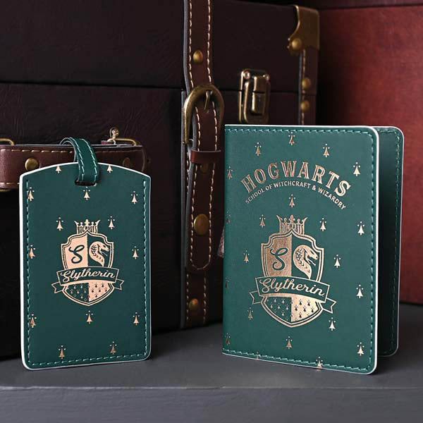 Harry Potter Alumni Passport Holder &amp;amp; Luggage Tag Slytherin