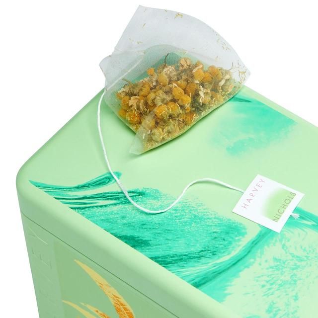 Harvey Nichols Camomile Tea Tin   22g