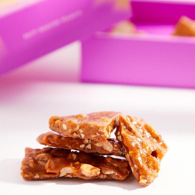 Harvey Nichols Roasted &amp;amp; Salted Peanut Brittle   125g