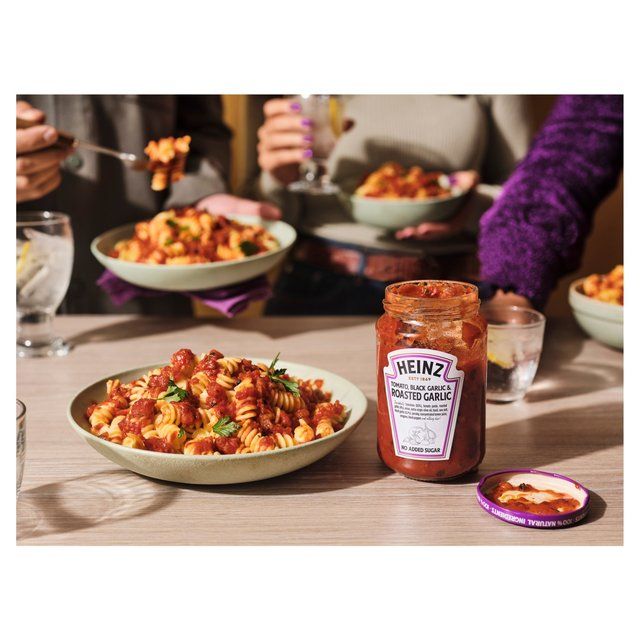 Heinz Black & Roasted Garlic Pasta Sauce 350g   350g