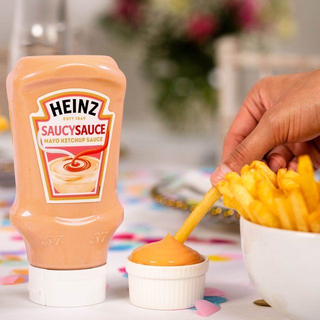 Heinz Saucy Sauce Mayonnaise Ketchup Sauce    425g