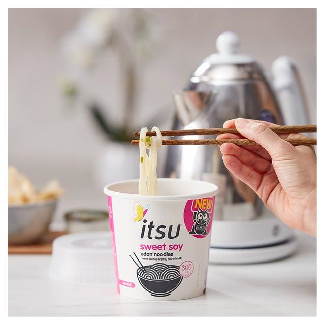 itsu sweet soy udon noodles pot   180g