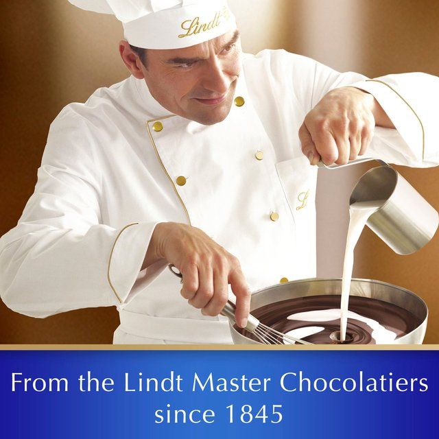 Lindt Classic Recipe Hazelnut Milk Chocolate Bar   100g