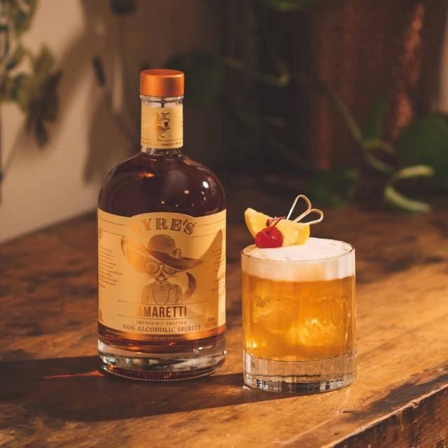 Lyre's Amaretti   70cl