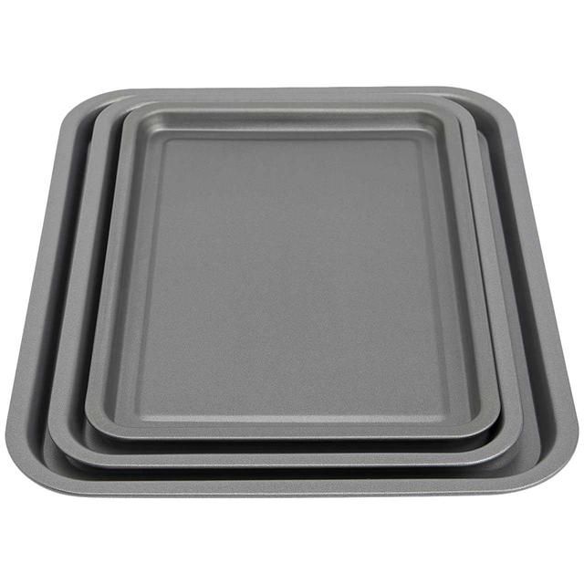 M&amp;amp;S 3pk Oven Trays Silver   3 per pack