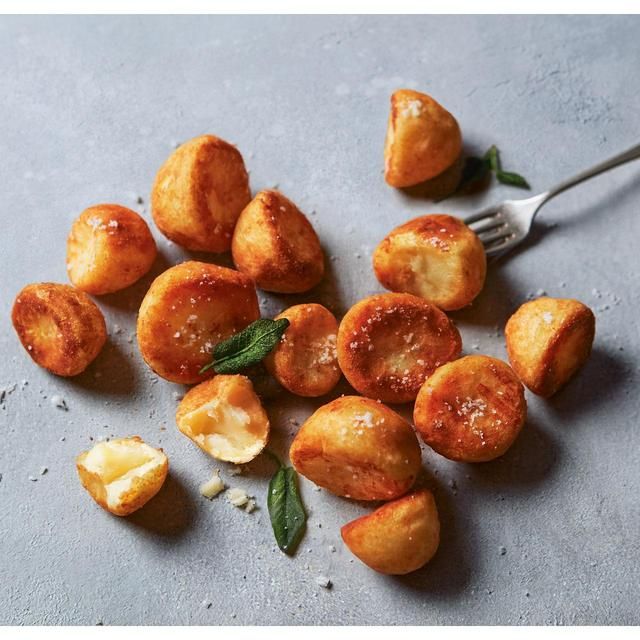 M&amp;amp;S Maris Piper Roast Potatoes Frozen   800g