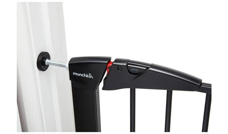 Munchkin Lindam Maxi Secure Gate Black