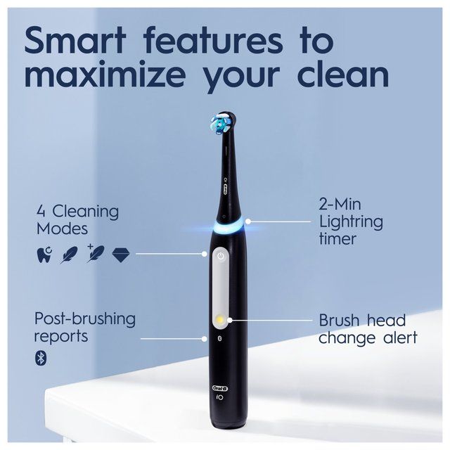 Oral-B iO4 Black (+ Travel Case)