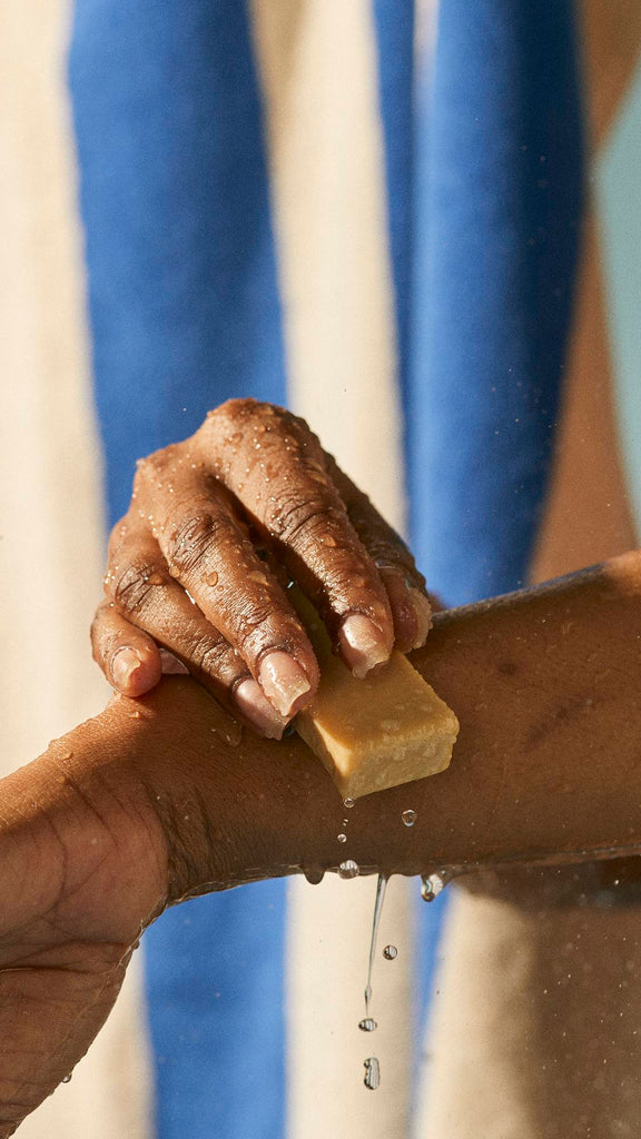 The Sunblock Solid Sunscreen Wash