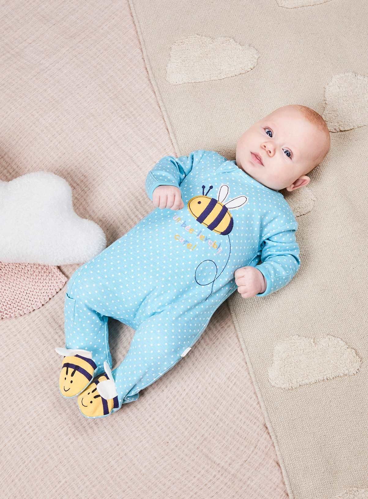 JOJO MAMAN B&Eacute;B&Eacute; Bee Applique Zip Sleepsuit Up To 3 mths