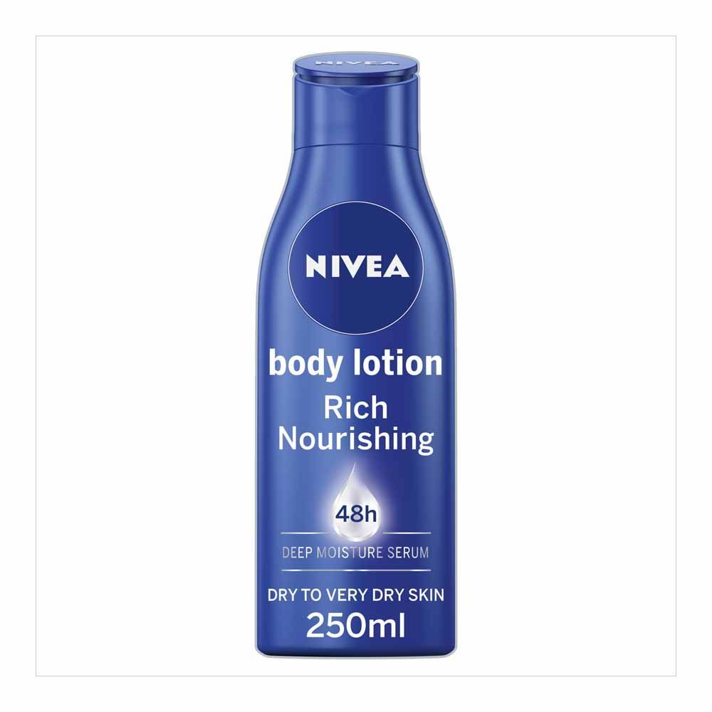 NIVEA Rich Nourishing Body Lotion for Dry Skin, 250ml