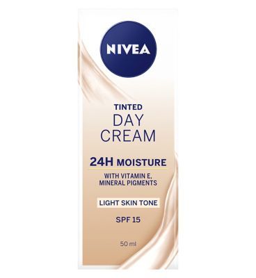 NIVEA 24H Moisture Tinted Day Cream with Vitamin E Light Skin Tone SPF15 50ml