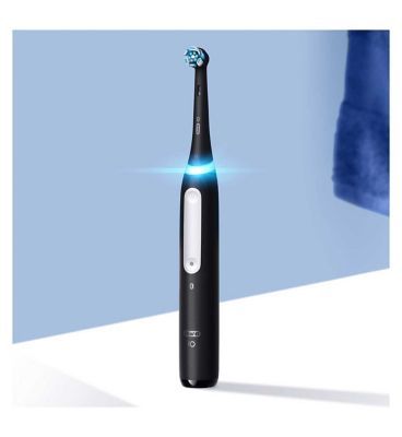 Oral-B iO4 Electric Toothbrush - Black (+Travel Case) Dental Boots   